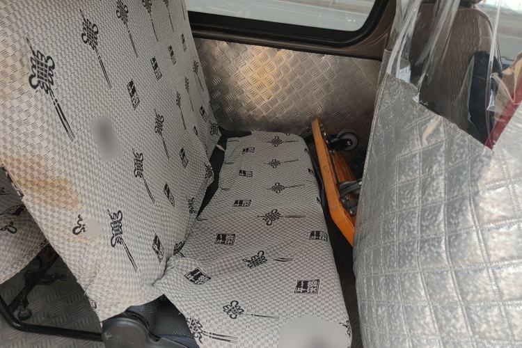 Used Foton Scenic G5 2022 2.0L Gasoline Commercial Version Open-Window 5/6-Seater 1TZS Left Rear Seat