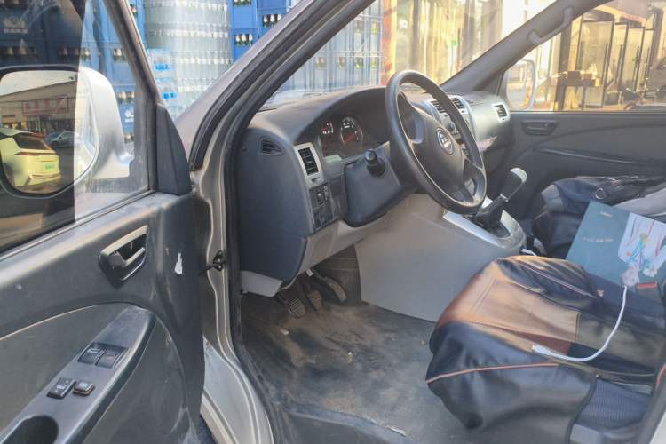 Used Foton Scenic G5 2022 2.0L Gasoline Commercial Version Open-Window 5/6-Seater 1TZS Driver Seat