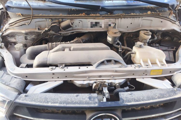 Used Foton Scenic G5 2022 2.0L Gasoline Commercial Version Open-Window 5/6-Seater 1TZS Engine Bay