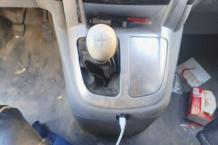 Used Foton Scenic G5 2022 2.0L Gasoline Commercial Version Open-Window 5/6-Seater 1TZS Gear Lever