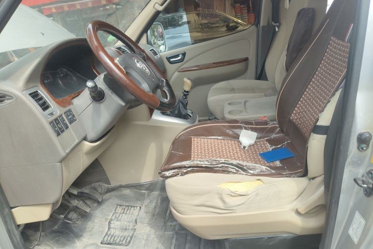 Used Foton Scenic G5 2022 2.0T Diesel Business & Travel Van 7/9 Seats 4F20TC3 Left Front Seat