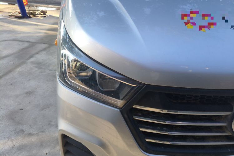 Used Foton Scenic G5 2022 2.0L Gasoline Commercial Version Open-Window 5/6-Seater 1TZS Right Front Headlight