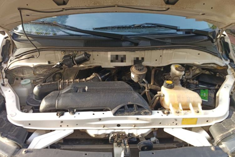 Used Foton Scenic G5 2022 2.0L Gasoline Commercial Version Open-Window 5/6-Seater 1TZS Engine Bay