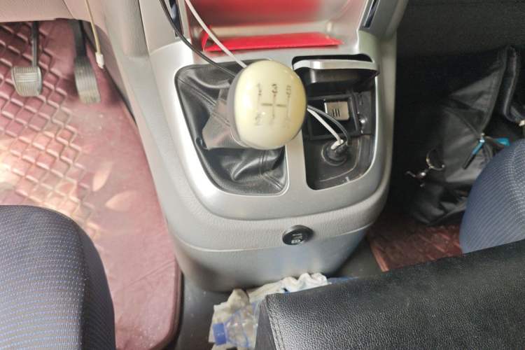 Used Foton Scenic G5 2022 2.0L Gasoline Commercial Version Open-Window 5/6-Seater 1TZS Gear Lever