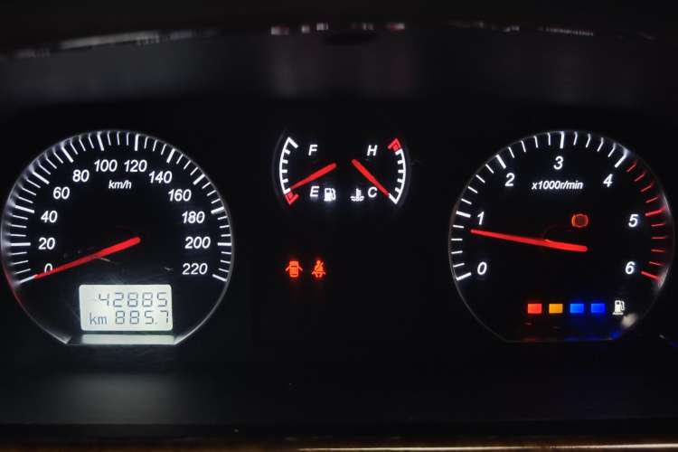 Used Foton Scenic G5 2022 2.0T Diesel Business & Travel Van 7/9 Seats 4F20TC3 Instrument Cluster