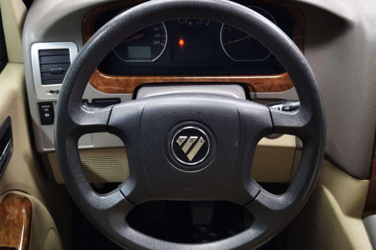 Used Foton Scenic G5 2022 2.0T Diesel Business & Travel Van 7/9 Seats 4F20TC3 Steering Wheel