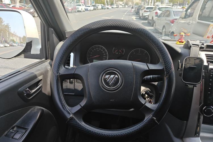 Used Foton Scenic G5 2022 2.0T Diesel Commercial Version Standard Window 5/6 Seats 4F20TC3 Steering Wheel