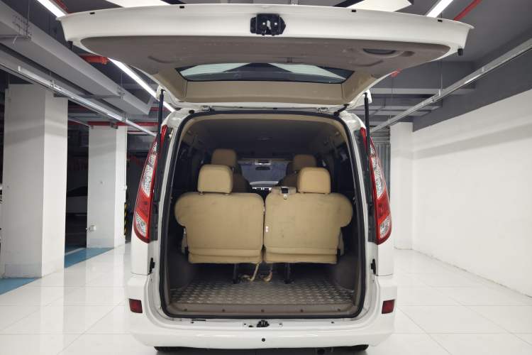 Used Foton Scenic G5 2022 2.0T Diesel Business & Travel Van 7/9 Seats 4F20TC3 Trunk