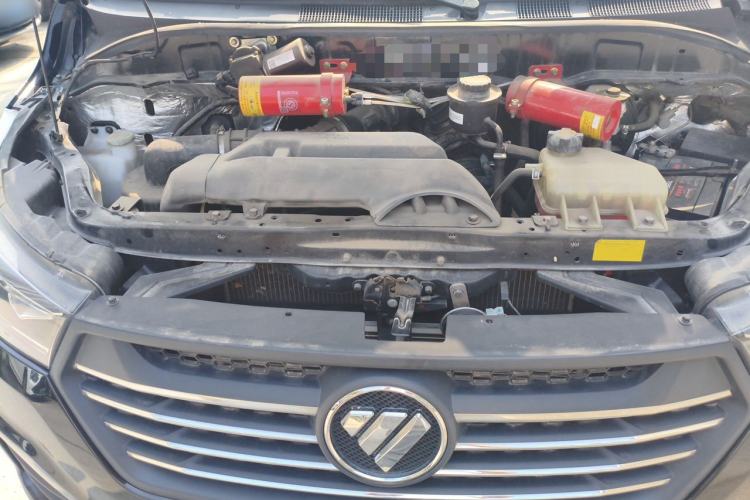 Used Foton Scenic G5 2023 2.0L Gasoline Commercial Version Open-Window 10-Seater 1TZS Engine Bay