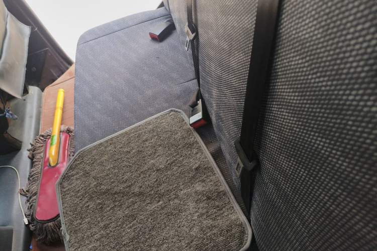 Used Foton Scenic G5 2023 2.0L Gasoline Commercial Version Open-Window 10-Seater 1TZS Left Rear Seat