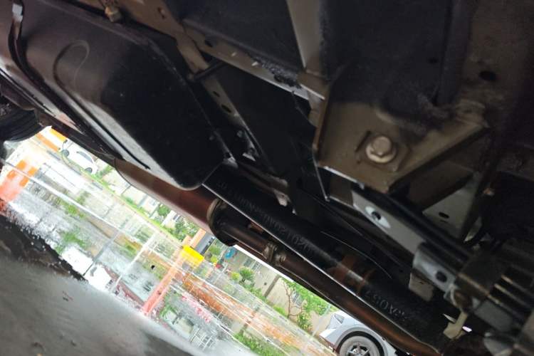 Used Foton Scenic G5 2023 2.0L Gasoline Commercial Version Open-Window 5/6-Seater 1TZS Chassis Rear Left