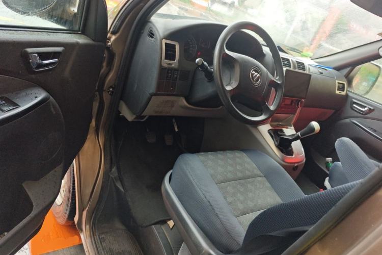 Used Foton Scenic G5 2023 2.0L Gasoline Commercial Version Open-Window 5/6-Seater 1TZS Driver Seat