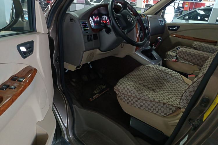 Used Foton Scenic G5 2023 2.0L Gasoline Commercial Version Passenger Van 7/9 Seats Model 1TZS Driver Seat