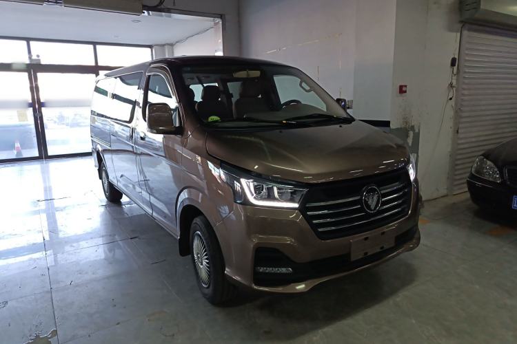 Used Foton Scenic G5 2023 2.0L Gasoline Commercial Version Passenger Van 7/9 Seats Model 1TZS Front Right 45 Deg