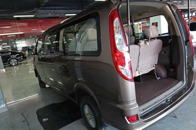 Used Foton Scenic G5 2023 2.0L Gasoline Commercial Version Passenger Van 7/9 Seats Model 1TZS Left Side
