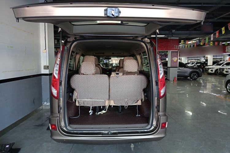 Used Foton Scenic G5 2023 2.0L Gasoline Commercial Version Passenger Van 7/9 Seats Model 1TZS Trunk