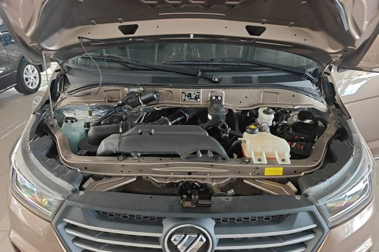 Used Foton Scenic G5 2023 2.0L Gasoline Commercial Version Open-Window 5/6-Seater 1TZS Engine Bay