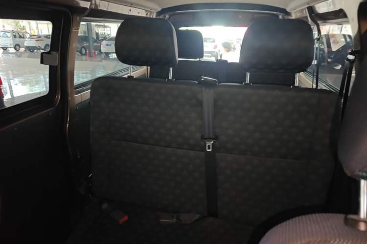 Used Foton Scenic G5 2023 2.0L Gasoline Commercial Version Open-Window 5/6-Seater 1TZS Left Rear Seat
