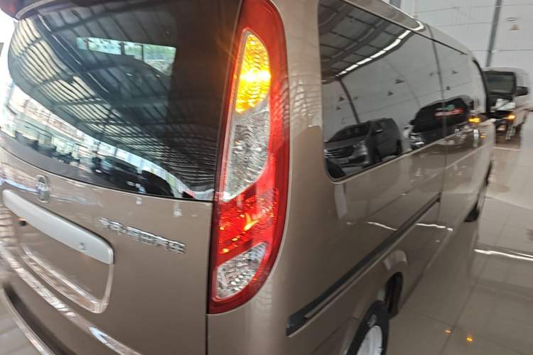 Used Foton Scenic G5 2023 2.0L Gasoline Commercial Version Open-Window 5/6-Seater 1TZS Right Rear Taillight