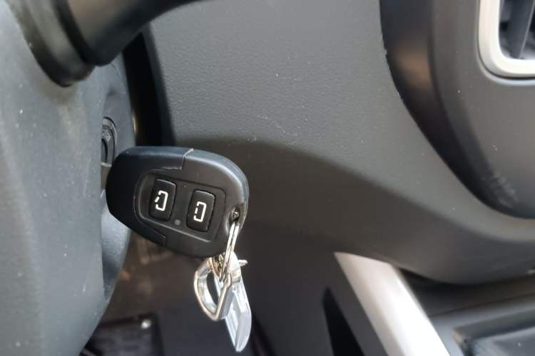 Used Foton Scenic G5 2023 2.0L Gasoline Commercial Version Open-Window 5/6-Seater DAN20L Vehicle Key