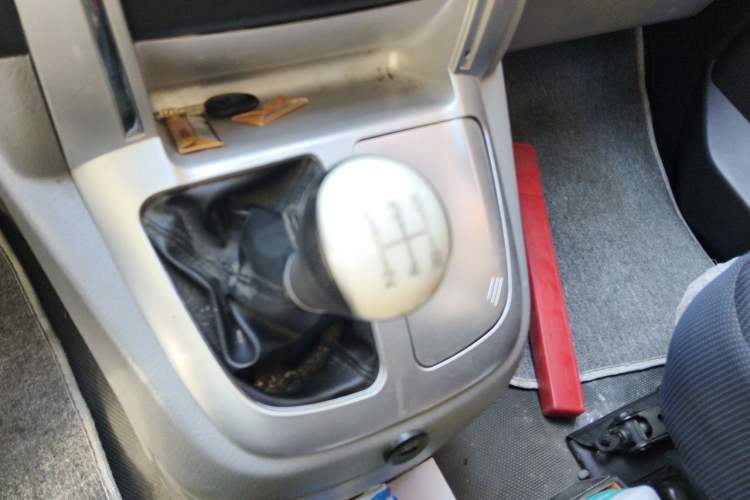 Used Foton Scenic G5 2023 2.0L Gasoline Commercial Version Open-Window 10-Seater 1TZS Gear Lever