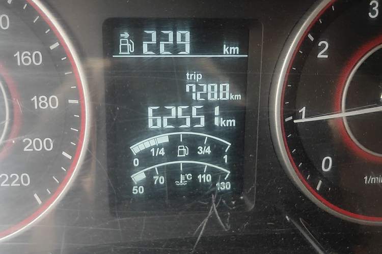 Used Foton Scenic G5 2023 2.0L Gasoline Commercial Version Open-Window 10-Seater DAN20L Odometer Close Up