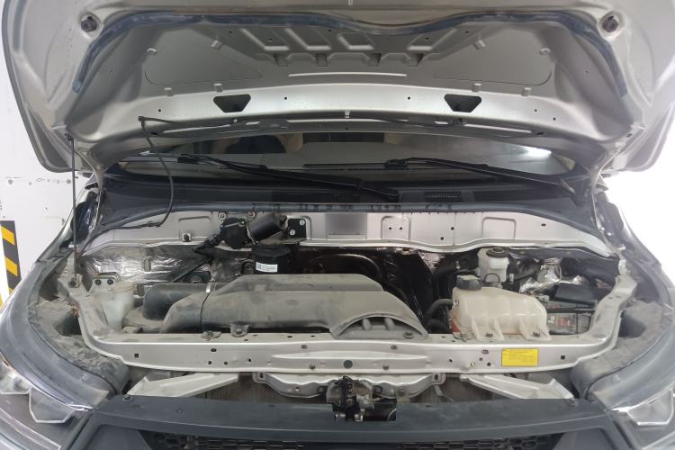 Used Foton Scenic G5 2023 2.4L Gasoline Commercial & Travel Professional Edition Clear-Window 5/9-Seater 4K22D4M Engine Bay