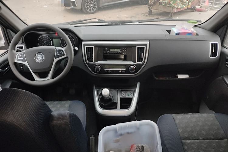 Used Foton Scenic G5 2023 2.0L Gasoline Commercial Version Open-Window 5/6-Seater DAN20L Interior 2