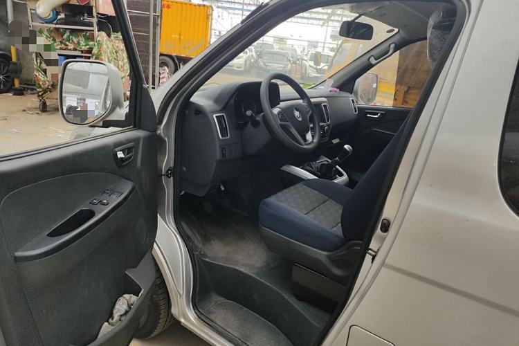 Used Foton Scenic G5 2023 2.0L Gasoline Commercial Version Open-Window 5/6-Seater DAN20L Interior 3