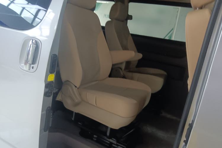 Used Foton Scenic G5 2023 2.4L Gasoline Commercial & Travel Professional Edition Clear-Window 5/9-Seater 4K22D4M Interior 4