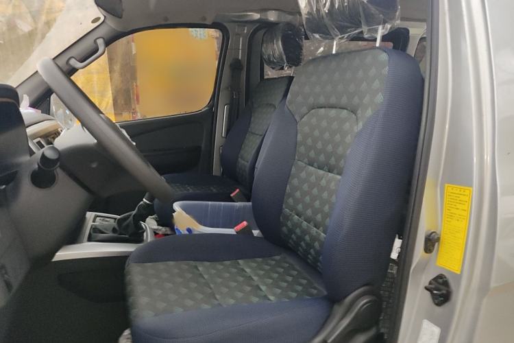 Used Foton Scenic G5 2023 2.0L Gasoline Commercial Version Open-Window 5/6-Seater DAN20L Left Front Seat