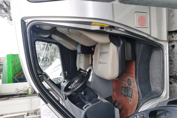 Used Foton Scenic G5 2023 2.0T Diesel Professional Edition Clear-Window 5-9 Seater 4F20TC3 Left Front Seat