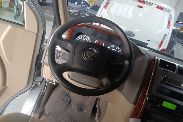 Used Foton Scenic G5 2023 2.4L Gasoline Commercial & Travel Professional Edition Clear-Window 5/9-Seater 4K22D4M Steering Wheel