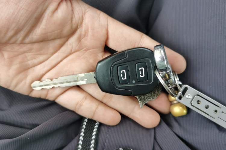 Used Foton Scenic G5 2023 2.0T Diesel Professional Edition Clear-Window 5-9 Seater 4F20TC3 Vehicle Key