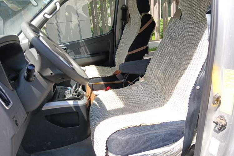 Used Foton Scenic G5 2023 2.0L Gasoline Commercial Version Open-Window 5/6-Seater DAN20L Left Front Seat
