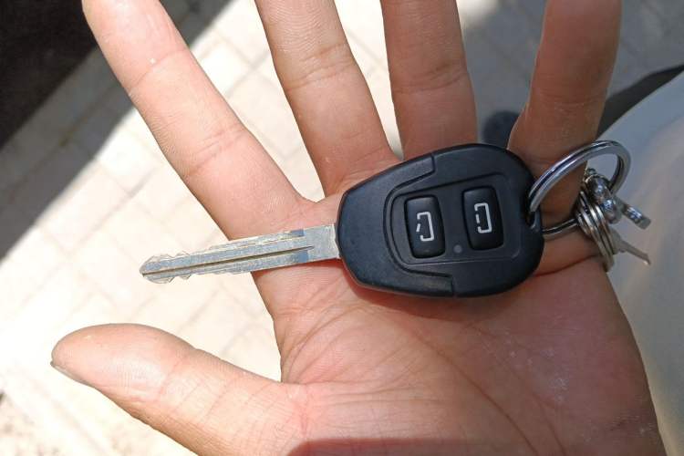 Used Foton Scenic G5 2023 2.0L Gasoline Commercial Version Open-Window 5/6-Seater DAN20L Vehicle Key