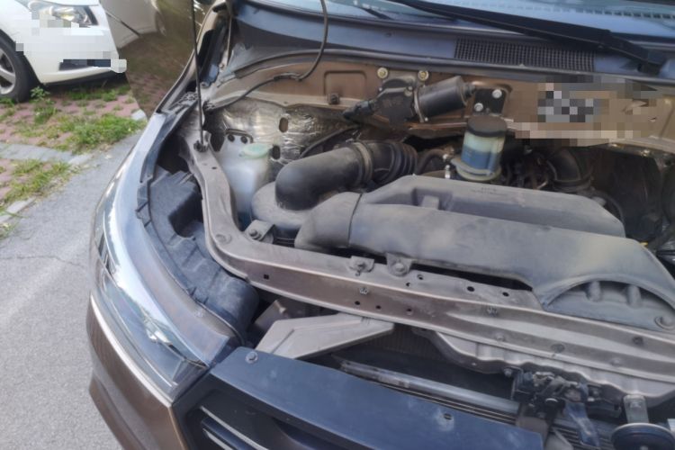 Used Foton Scenic G5  Engine Bay Right