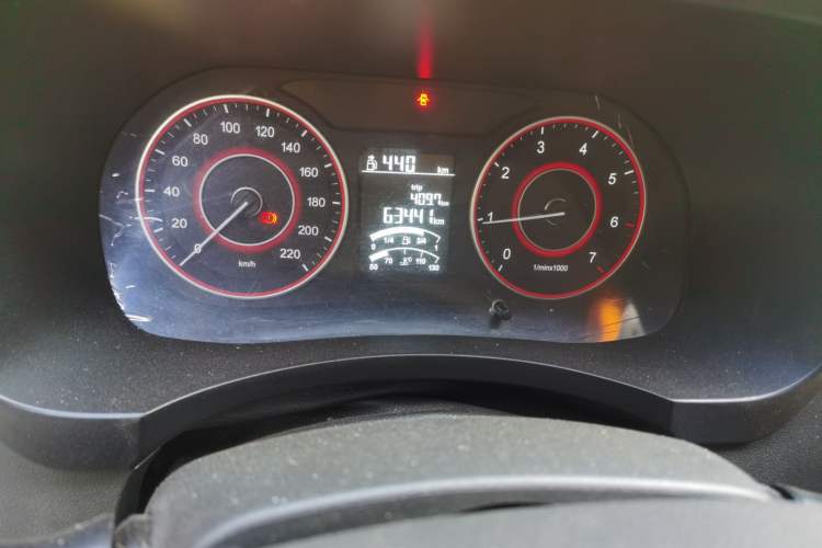 Used Foton Scenic G5  Odometer Close Up