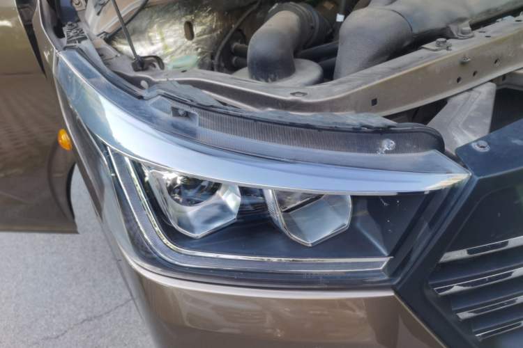 Used Foton Scenic G5  Right Front Headlight