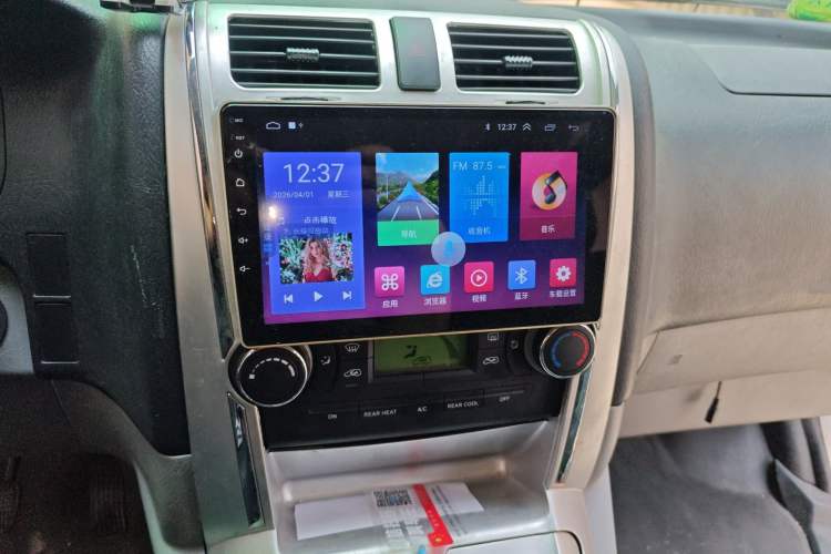 Used Foton Scenic G5 2024 2.0T Diesel Professional Edition Open-Window 5-9 Seater 4F20TC3 Audio And AC Panel