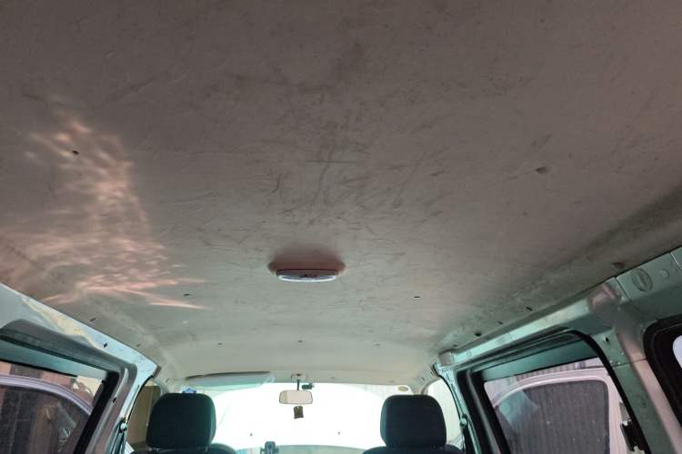 Used Foton Scenic G5 2024 2.0T Diesel Professional Edition Open-Window 5-9 Seater 4F20TC3 Headliner