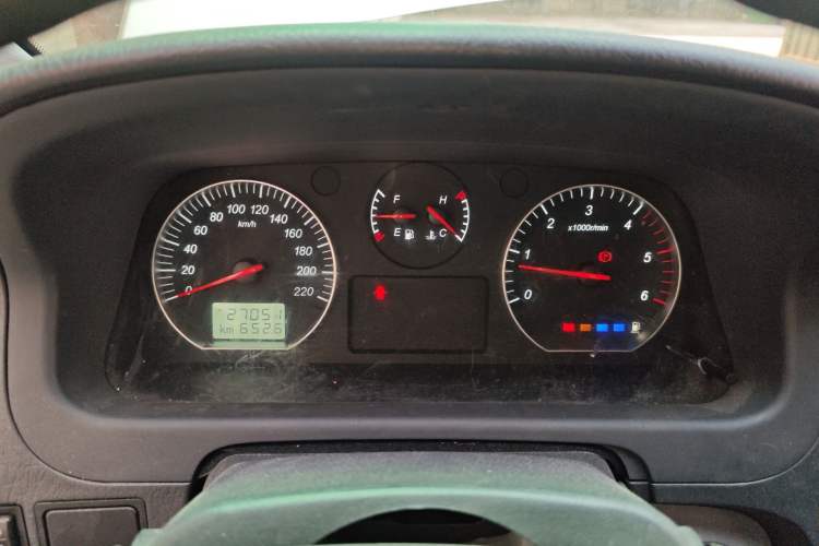 Used Foton Scenic G5 2024 2.0T Diesel Professional Edition Open-Window 5-9 Seater 4F20TC3 Instrument Cluster