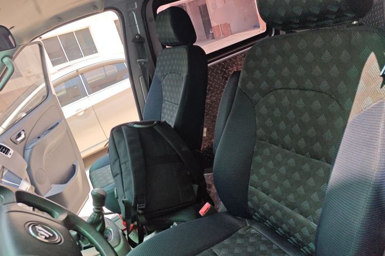 Used Foton Scenic G5 2024 2.0T Diesel Professional Edition Open-Window 5-9 Seater 4F20TC3 Left Front Seat