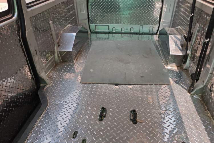 Used Foton Scenic G5 2024 2.0T Diesel Professional Edition Open-Window 5-9 Seater 4F20TC3 Left Rear Seat