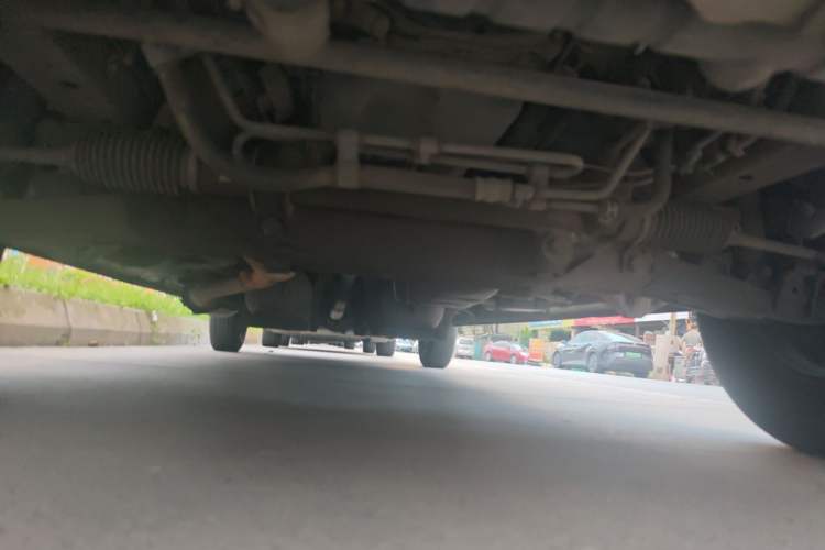 Used Foton Scenic G5 2024 2.4L CNG Commercial Version Open-Window 5/6-Seater 4K22C4M Chassis Front