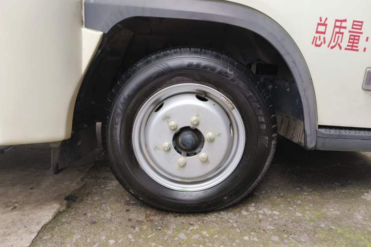 Used Foton Scenic G5 New Energy  Right Front Wheel Hub