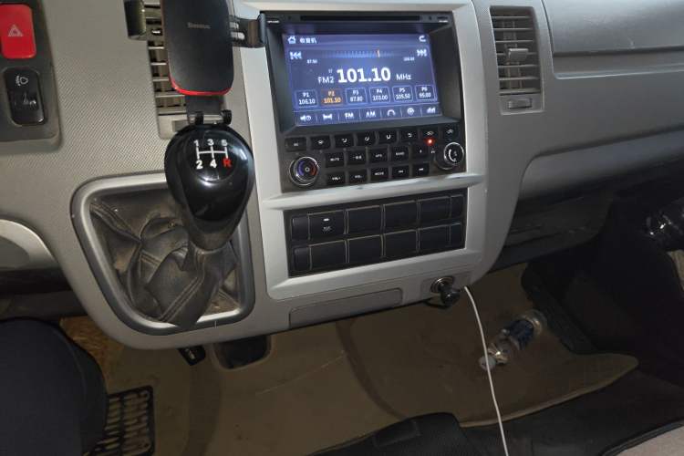 Used Foton Scenic G7 2014 2.0L Shangtong Version Short Wheelbase High Roof 486EQV4 Audio And AC Panel