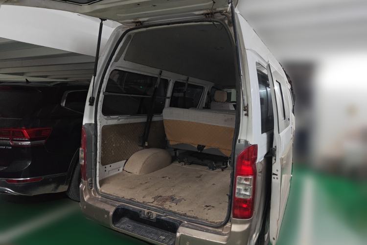 Used Foton Scenic G7 2014 2.0L Shangtong Version Short Wheelbase High Roof 486EQV4 Trunk