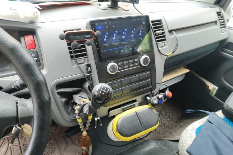 Used Foton Scenic G7 2014 2.0L Shangtong Version Short Wheelbase High Roof 486EQV4 Audio And AC Panel