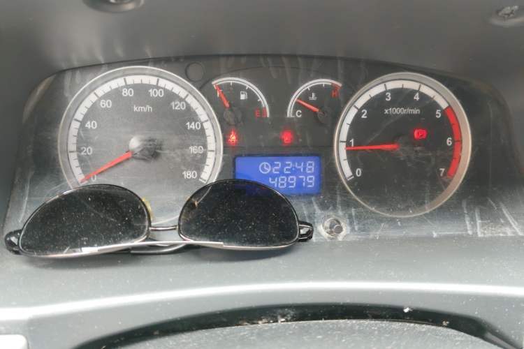 Used Foton Scenic G7 2014 2.0L Shangtong Version Short Wheelbase High Roof 486EQV4 Odometer Close Up